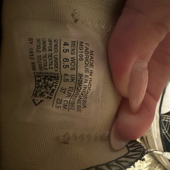 Converse Black Low-Top Sneakers - ALWAYS ACCEPTING OFFERS - - Picture 5 of 5